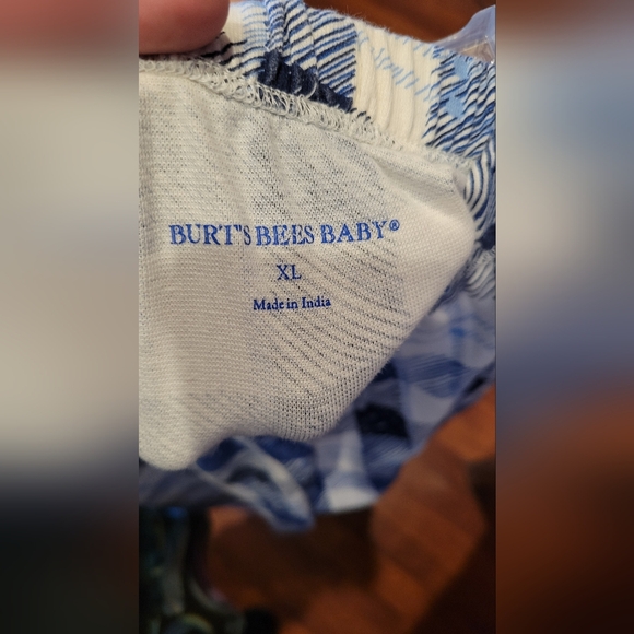 NWOT Adults Burt's Bees Baby Blue and white pajama set - Picture 5 of 6